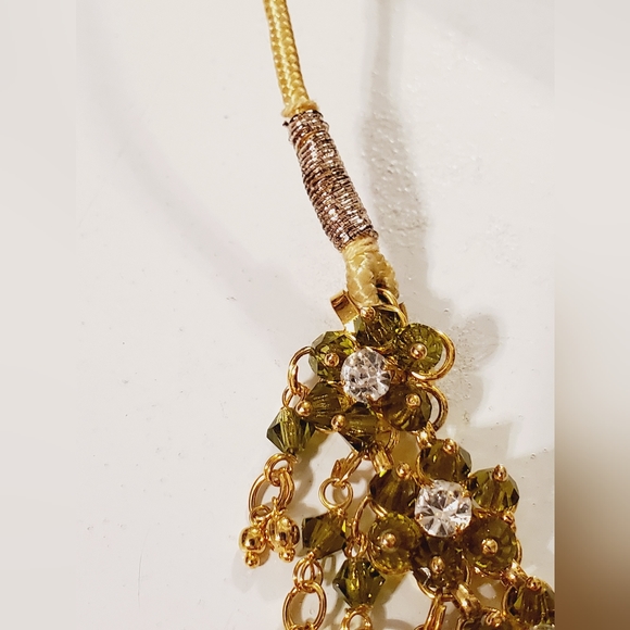 Vintage Asian peridot crystal flower adjustable silk tassel necklace flower 60's - Picture 7 of 16